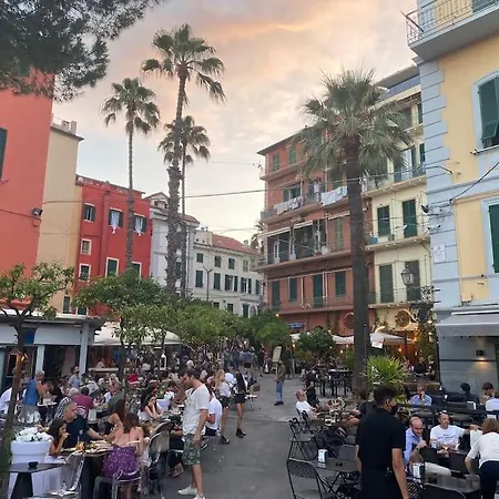 Incantevole In Piazza Bresca, Sanremo