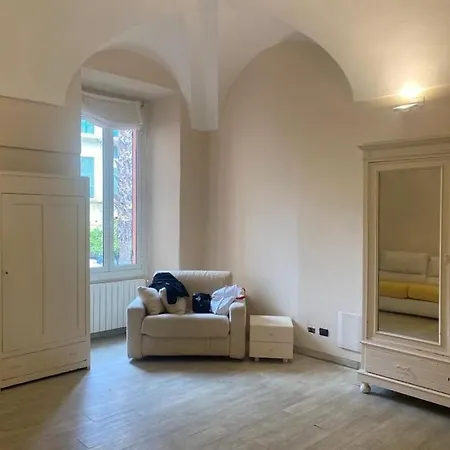 Apartment Incantevole In Piazza Bresca, Sanremo